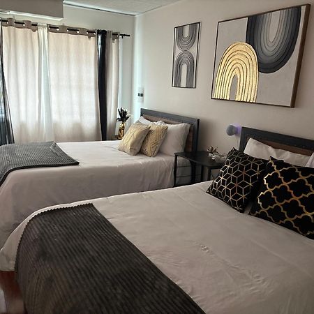 Stylish Cozy Quiet Family Retreat And Romantic Getaway Sleeps Up To 7 With Fast Wifi, Free Parking, Work Station, Alexa Enabled, Fenced In Backyard For Pets Grill Party Patio, Porch, Beach, Canal, Stadium,Boardwalk Restaurants, And Much More! Atlantic City Buitenkant foto