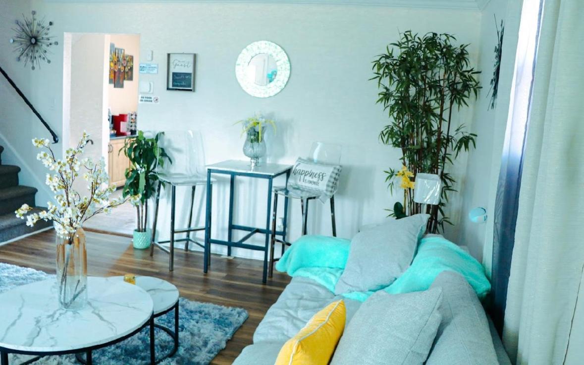 Stylish Cozy Quiet Family Retreat And Romantic Getaway Sleeps Up To 7 With Fast Wifi, Free Parking, Work Station, Alexa Enabled, Fenced In Backyard For Pets Grill Party Patio, Porch, Beach, Canal, Stadium,Boardwalk Restaurants, And Much More! Atlantic City Buitenkant foto