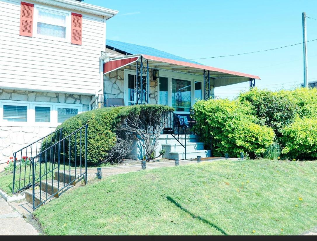 Stylish Cozy Quiet Family Retreat And Romantic Getaway Sleeps Up To 7 With Fast Wifi, Free Parking, Work Station, Alexa Enabled, Fenced In Backyard For Pets Grill Party Patio, Porch, Beach, Canal, Stadium,Boardwalk Restaurants, And Much More! Atlantic City Buitenkant foto