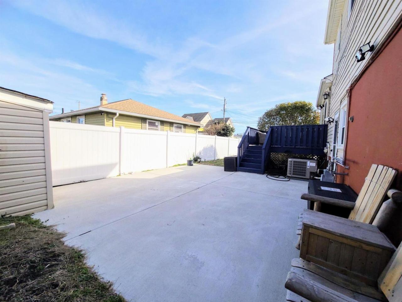 Stylish Cozy Quiet Family Retreat And Romantic Getaway Sleeps Up To 7 With Fast Wifi, Free Parking, Work Station, Alexa Enabled, Fenced In Backyard For Pets Grill Party Patio, Porch, Beach, Canal, Stadium,Boardwalk Restaurants, And Much More! Atlantic City Buitenkant foto